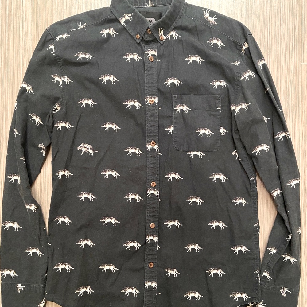 Wolf patern men shirt size S
